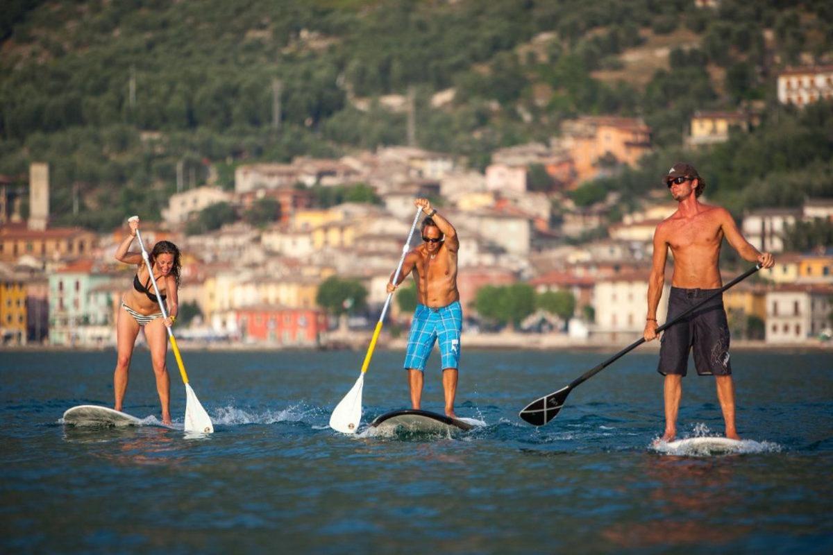 Lake View With Aircon - 5 Minutes From The Beach! Brenzone sul Garda Eksteriør billede