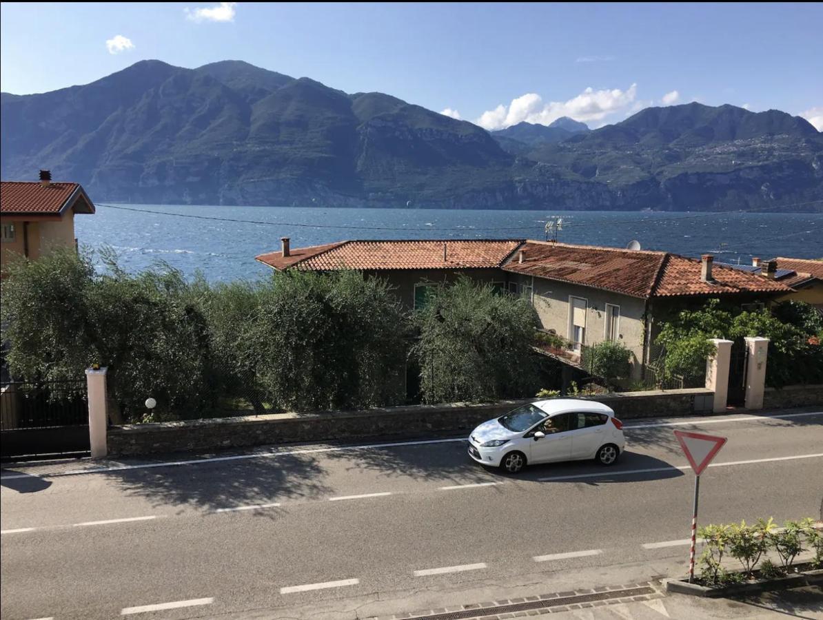 Lake View With Aircon - 5 Minutes From The Beach! Brenzone sul Garda Eksteriør billede